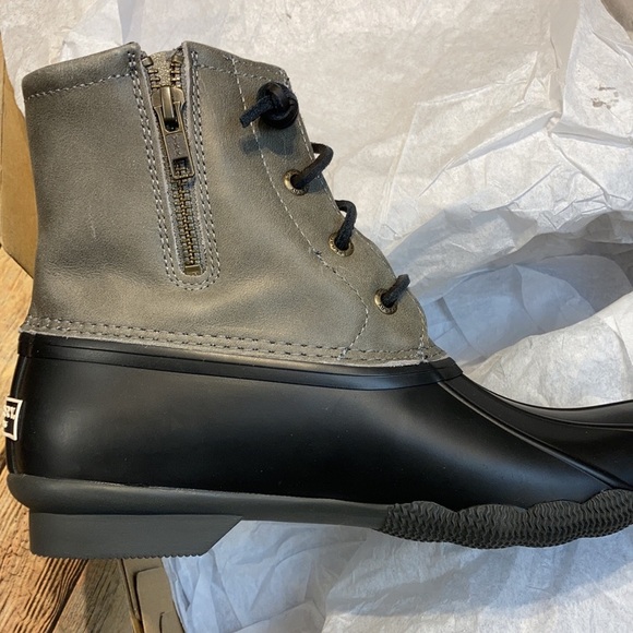 Sperry Saltwater Waterproof Rain Boot Black Grey New Boxed Women's Bootie - Picture 5 of 6